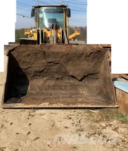 Volvo L 120 E 輪胎式裝載機