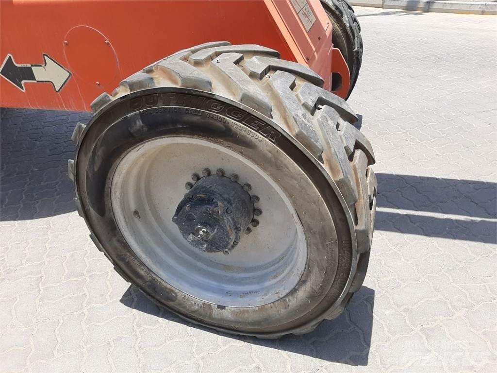 JLG 1350SJP 伸縮臂高空作業車