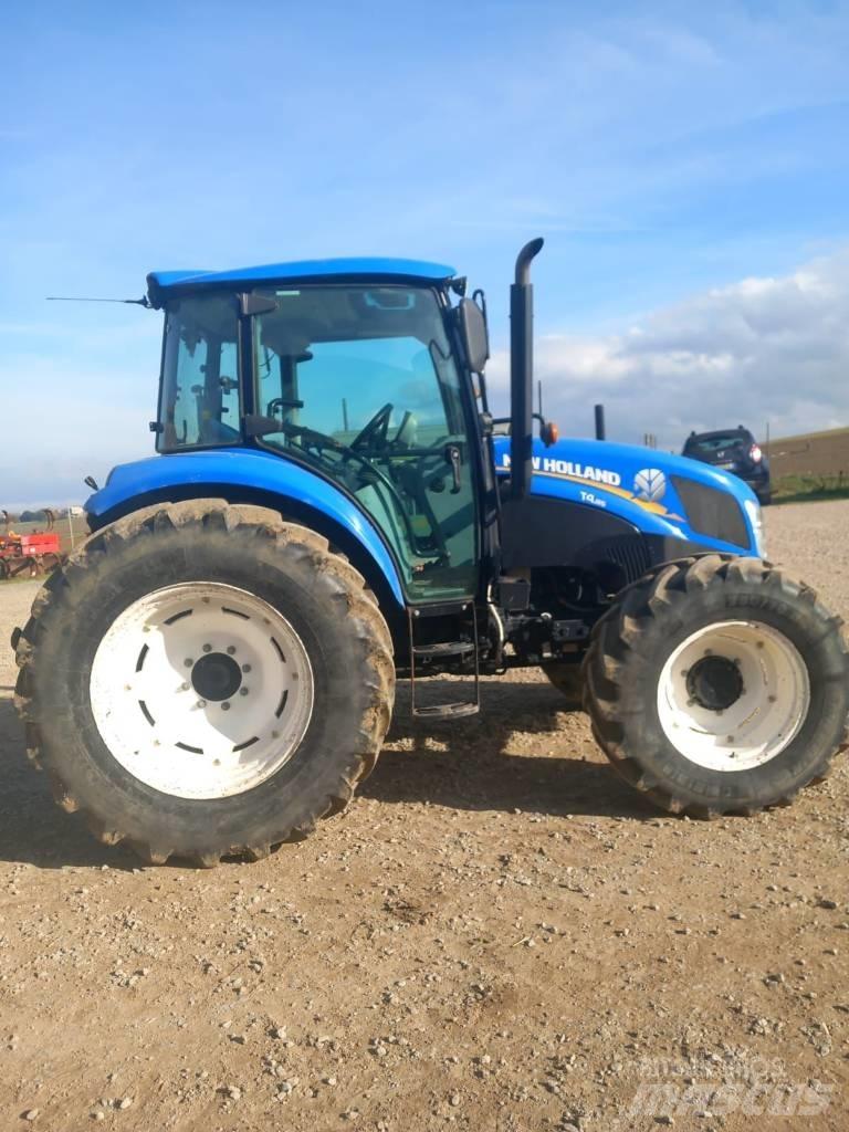 New Holland T 4.85 曳引機