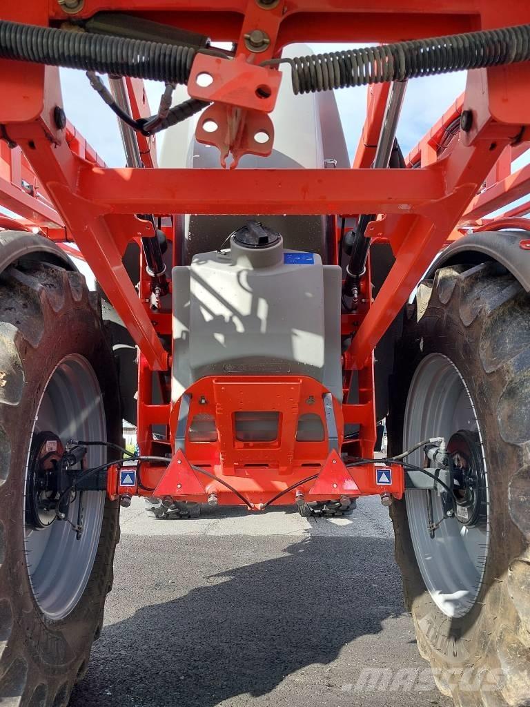 Kuhn Lexis 3000 牽引式噴霧機