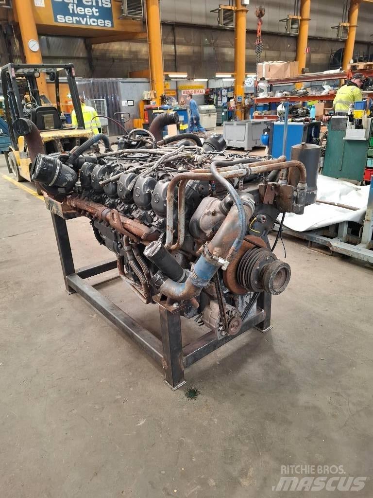 Mercedes-Benz OM424 引擎/發動機