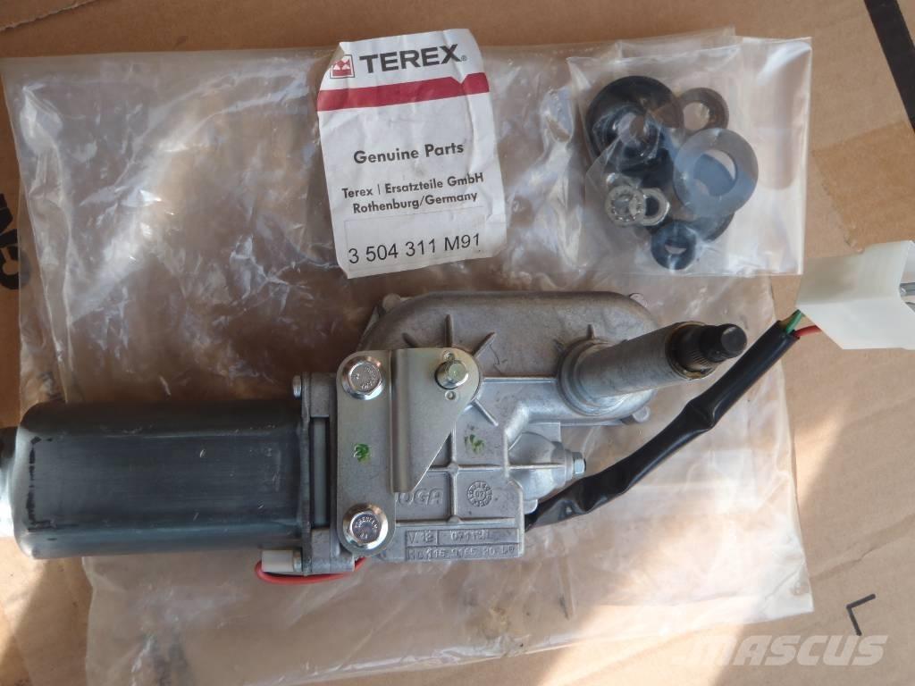 Fermec 860 電子設備