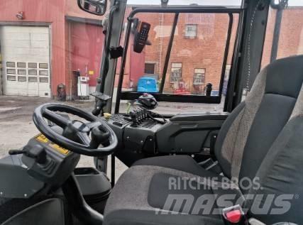Kalmar DCG160-9 柴油卡車
