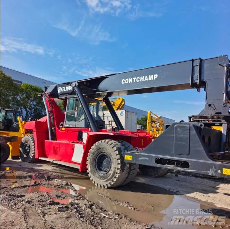 Kalmar DRT 450 前伸型堆積機