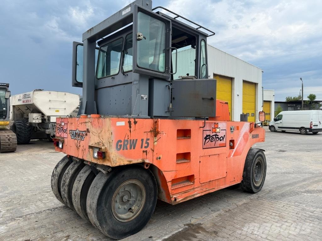 Hamm GRW 15 膠輪滾壓機