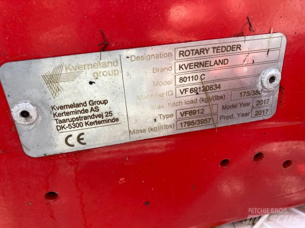 Kverneland 80110C 耙與翻草機