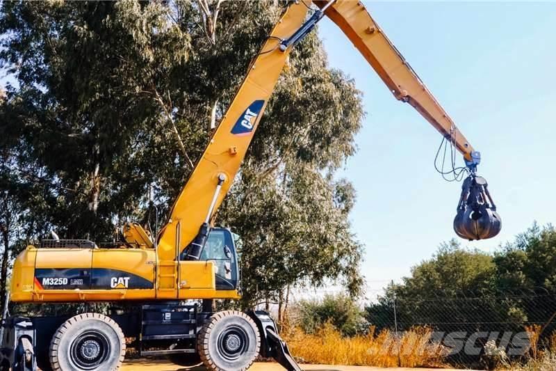 CAT M325 小型挖土機/掘鑿機<7t(小型挖掘機)