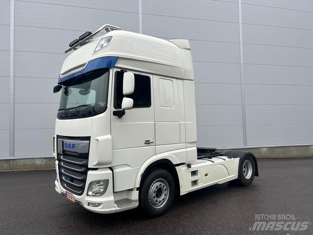 DAF XF 曳引機組件