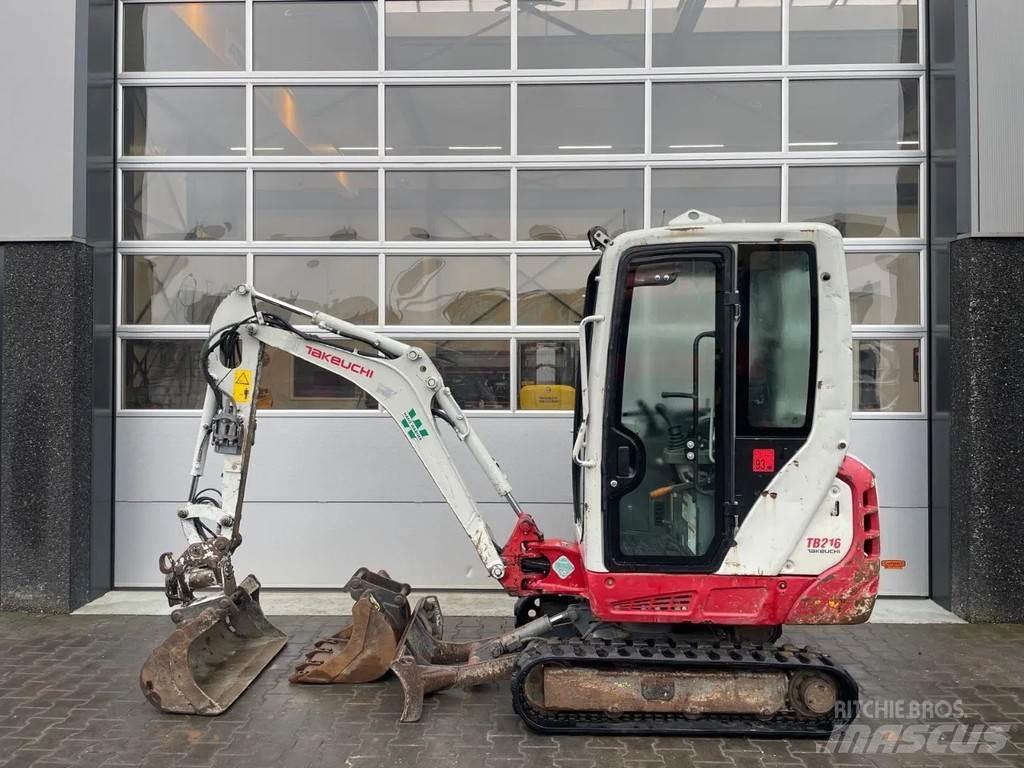 Takeuchi TB216 小型挖土機/掘鑿機<7t(小型挖掘機)