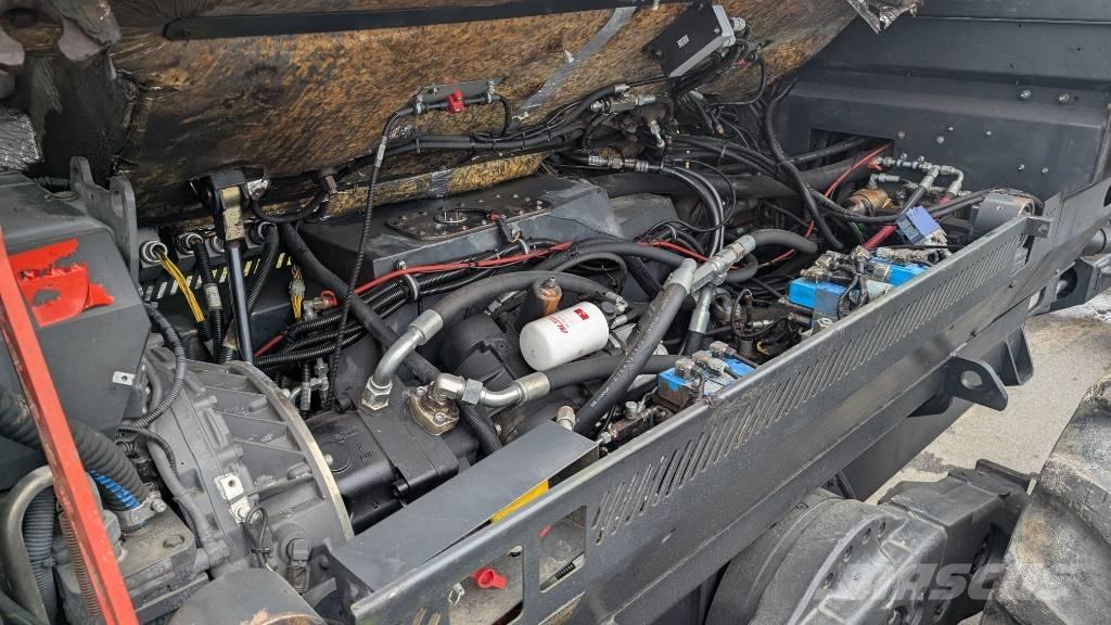 Ponsse Wisent 8W 集運機