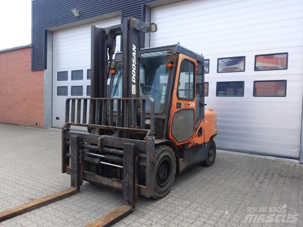 Doosan D 55 C-5 柴油卡車
