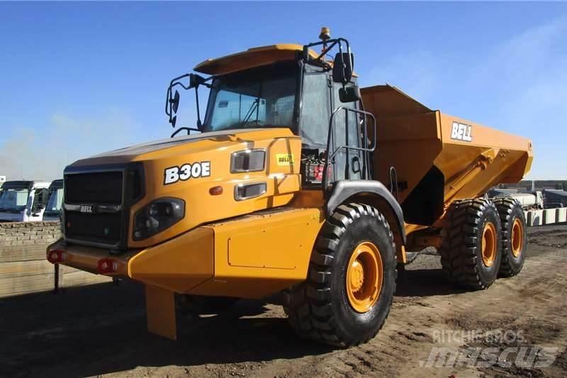 Bell B30E 鉸接式起吊車