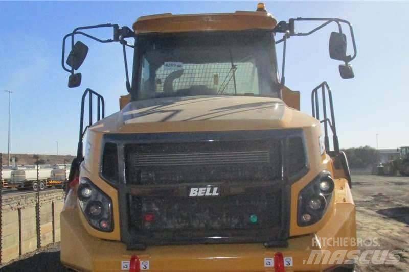 Bell B30E 鉸接式起吊車
