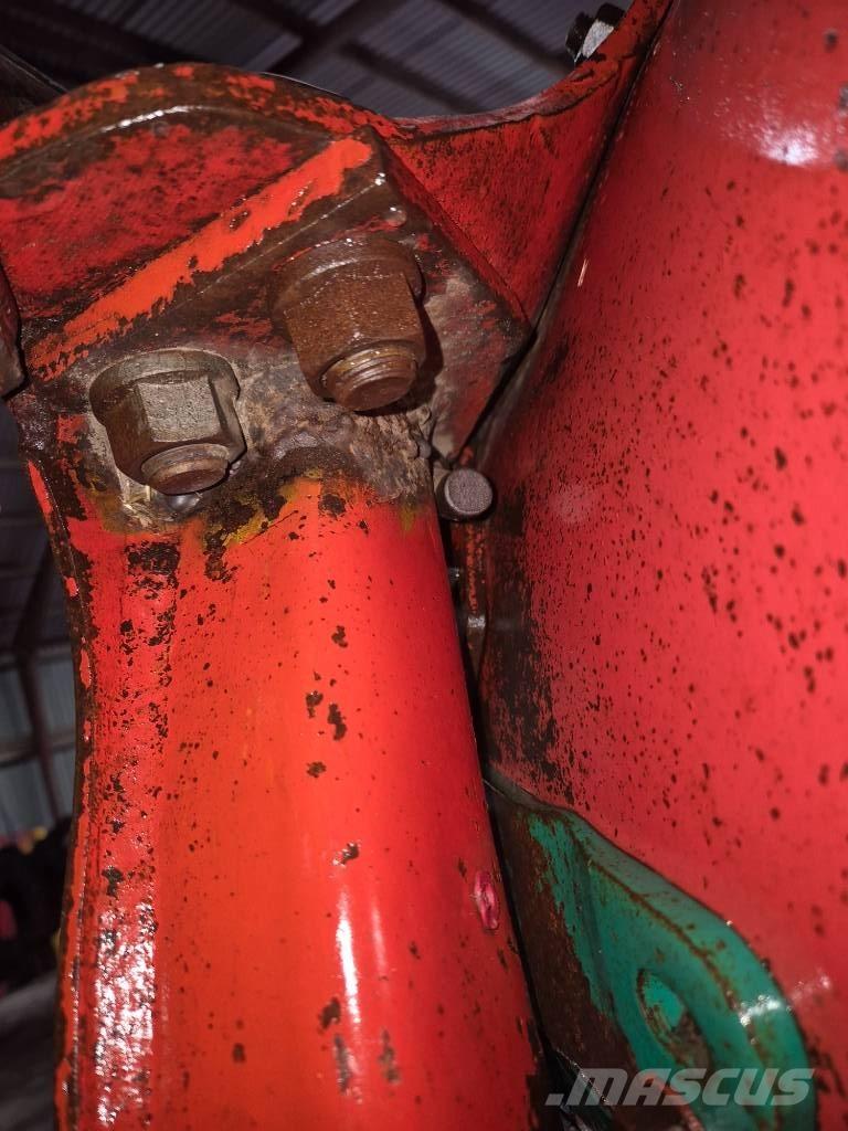 Kverneland EG85 雙向犁