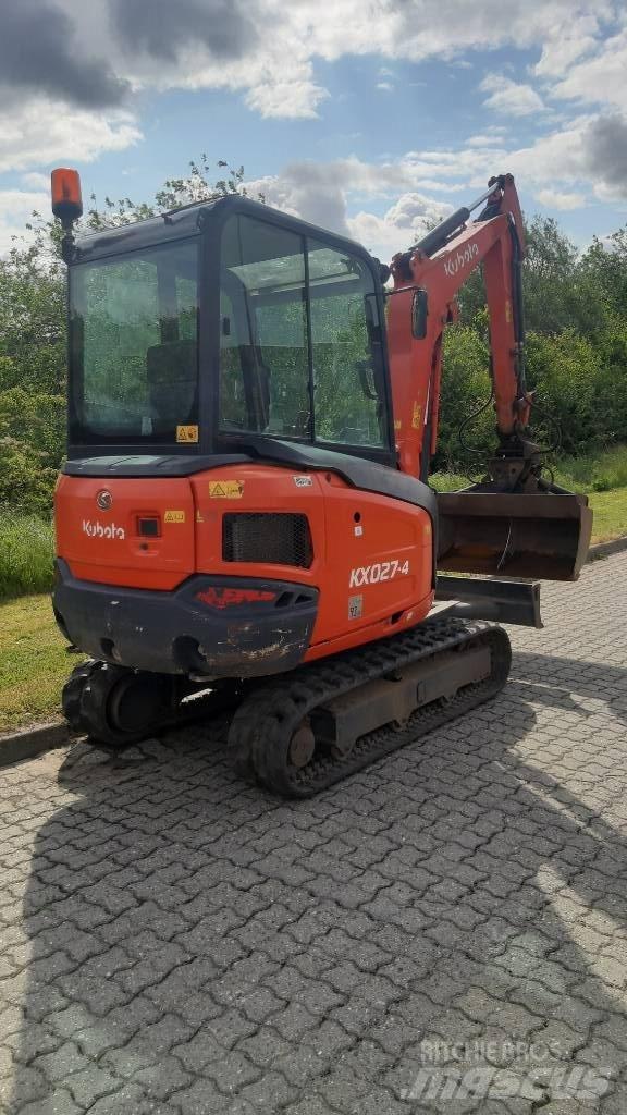 Kubota KX027-4 小型挖土機/掘鑿機<7t(小型挖掘機)