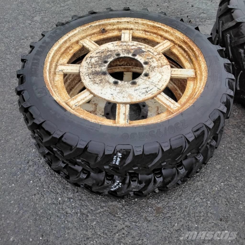 BKT 9.5R36 輪胎、車輪和輪圈
