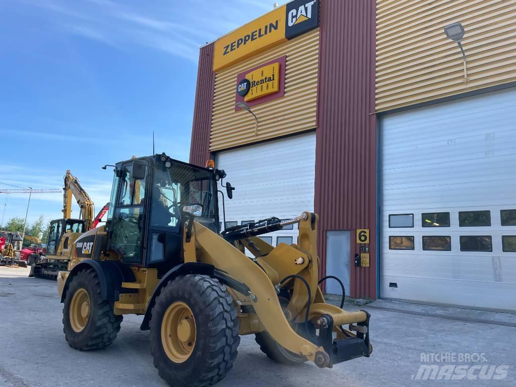 CAT 908 M 輪胎式裝載機