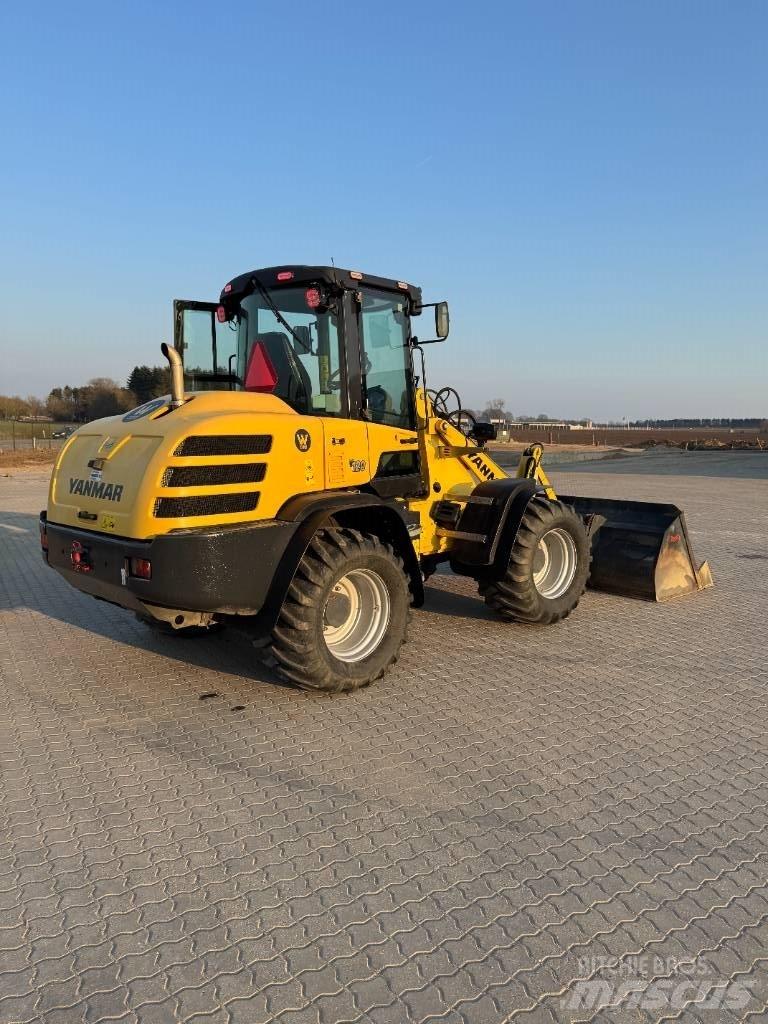 Yanmar V 120 輪胎式裝載機