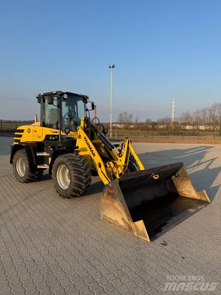 Yanmar V 120 輪胎式裝載機