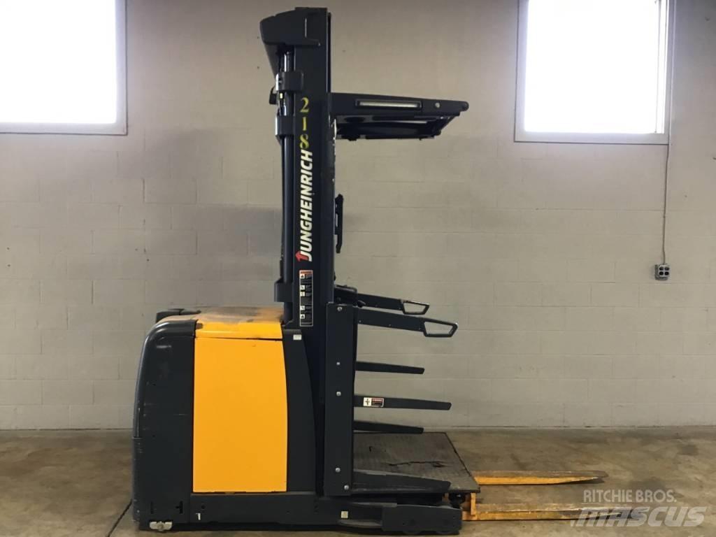 Jungheinrich EKS208 中端式裝載機