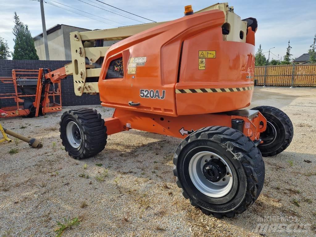 JLG 520AJ 曲臂高空作業車