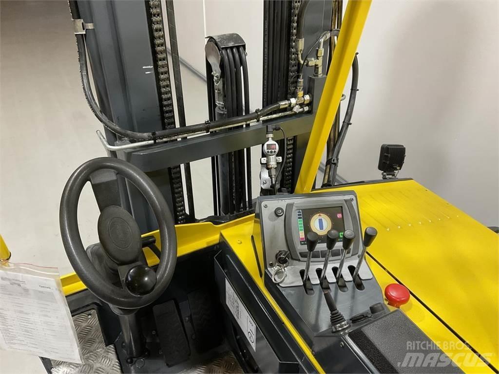 Combilift CBE3000 四向前伸式堆高機(叉車)