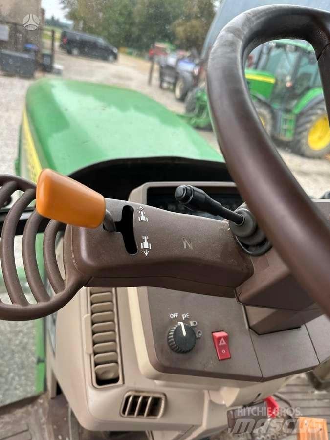 John Deere 6520 曳引機