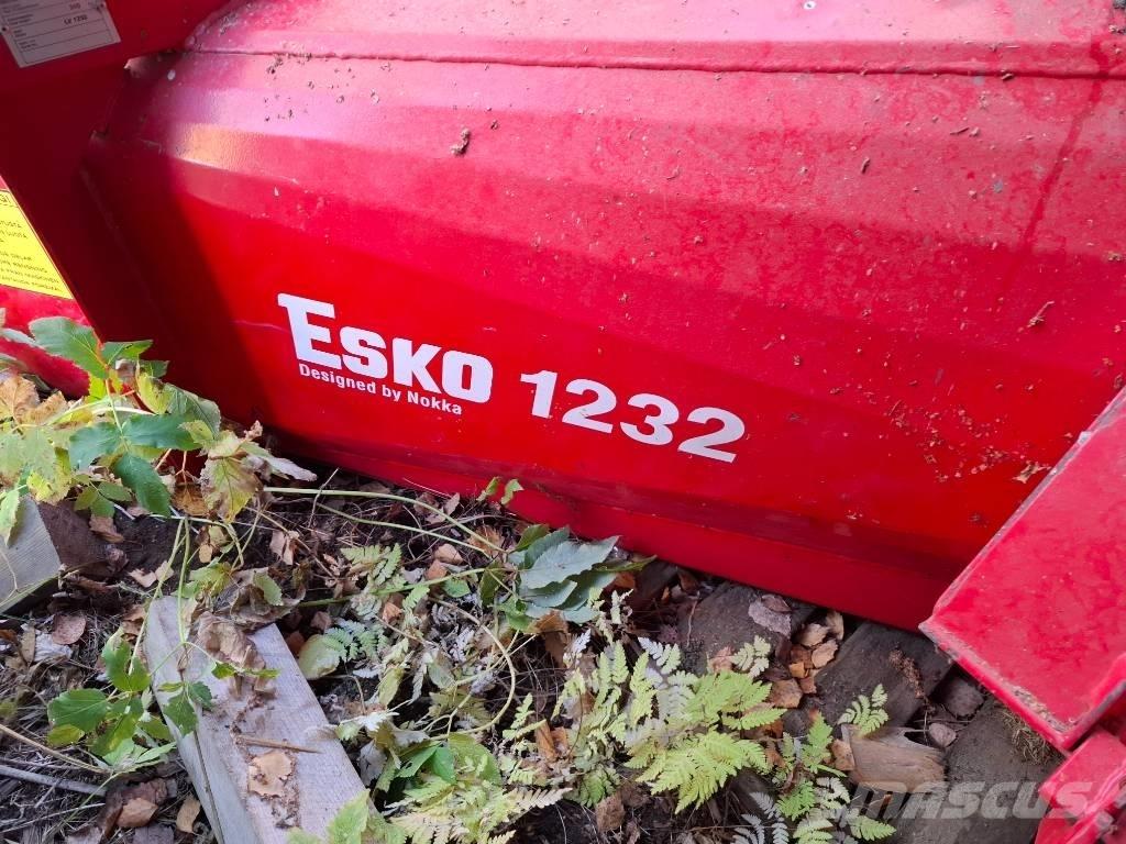 Esko 1232 掃雪機