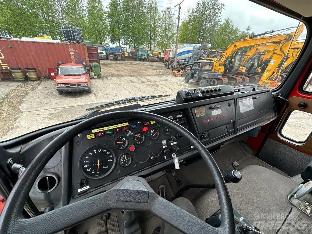 Iveco 120-23 消防車