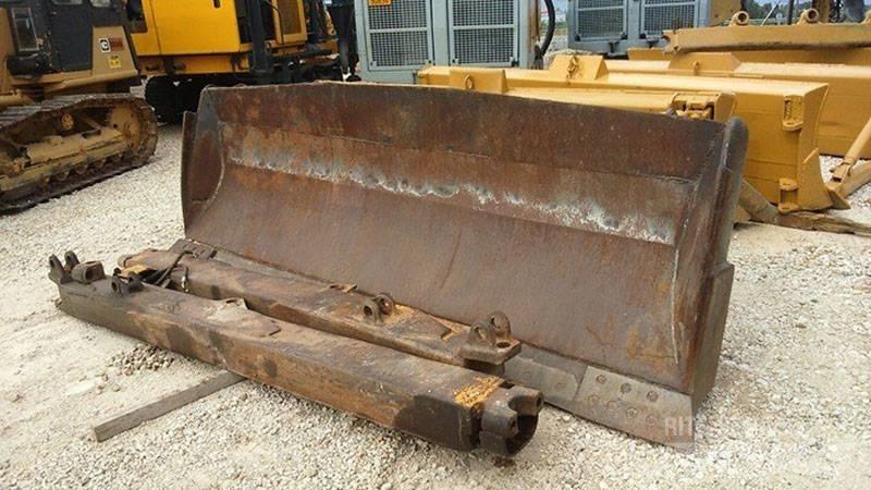 CAT D7E, D7F, D7G 鏟刀