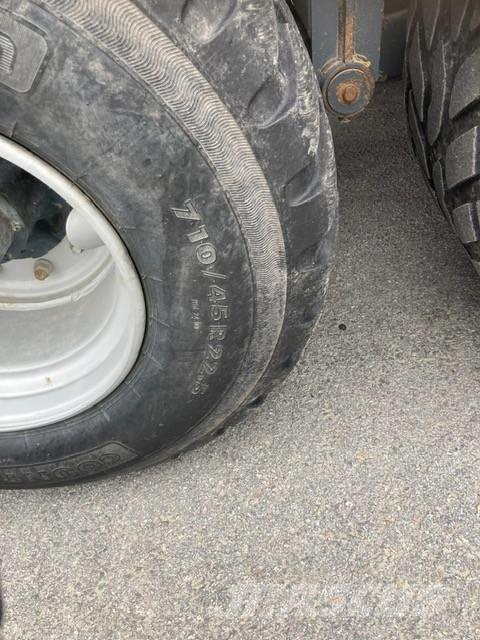 Junkkari J 18 傾卸式拖車