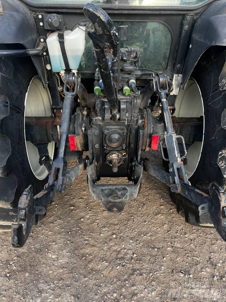 New Holland T 4050 曳引機