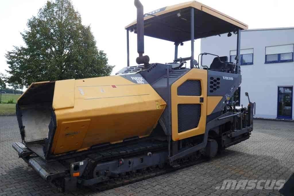 Volvo ABG P 6820  C 瀝青攤舖機/鋪路機