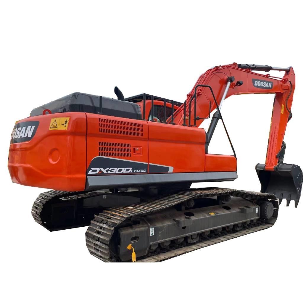 Doosan DX 300 LC 中型挖土機/掘鑿機/挖掘機 7t-12t