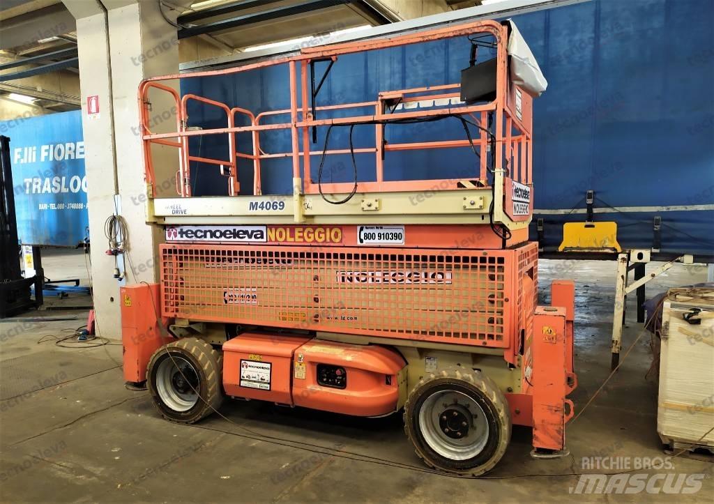 JLG M 4069 剪式升降機