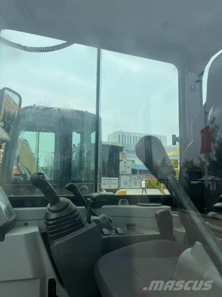 CAT 303.5 E CR 小型挖土機/掘鑿機<7t(小型挖掘機)