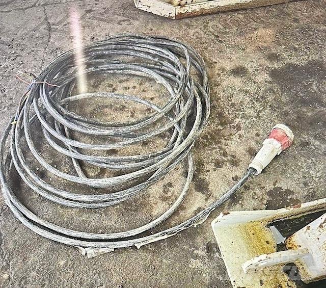Kue-Ken 61RE 破碎機