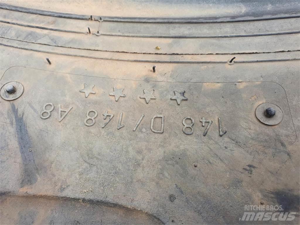Alliance 320/90R46 輪胎、車輪和輪圈