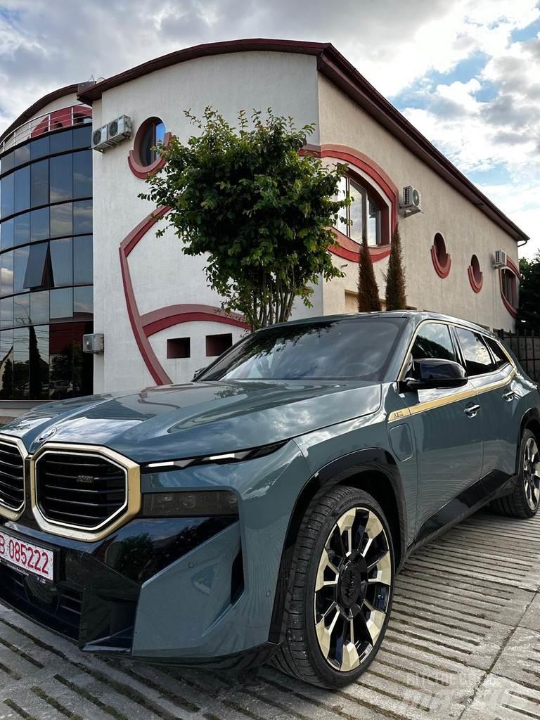 BMW XM 汽車