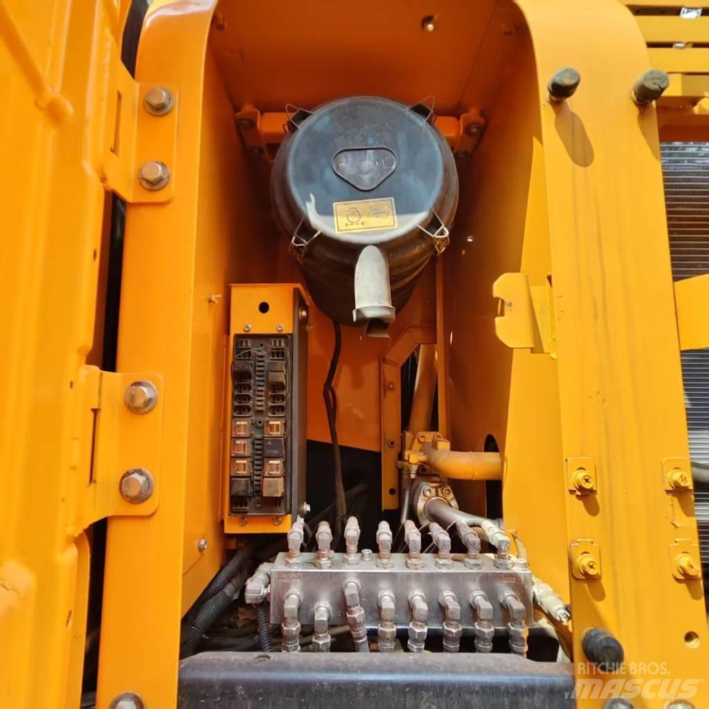 Hyundai Robex 300 LC 履帶式 挖土機/掘鑿機/挖掘機