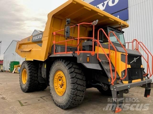 Volvo R60D 剛性傾卸卡車