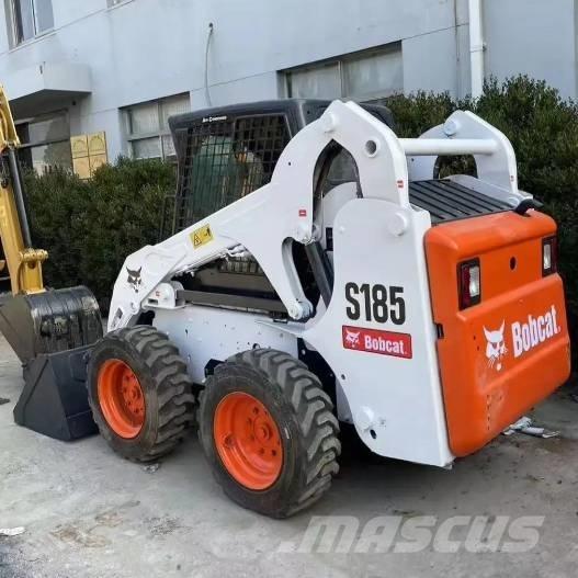 Bobcat S185 滑移轉向裝載機