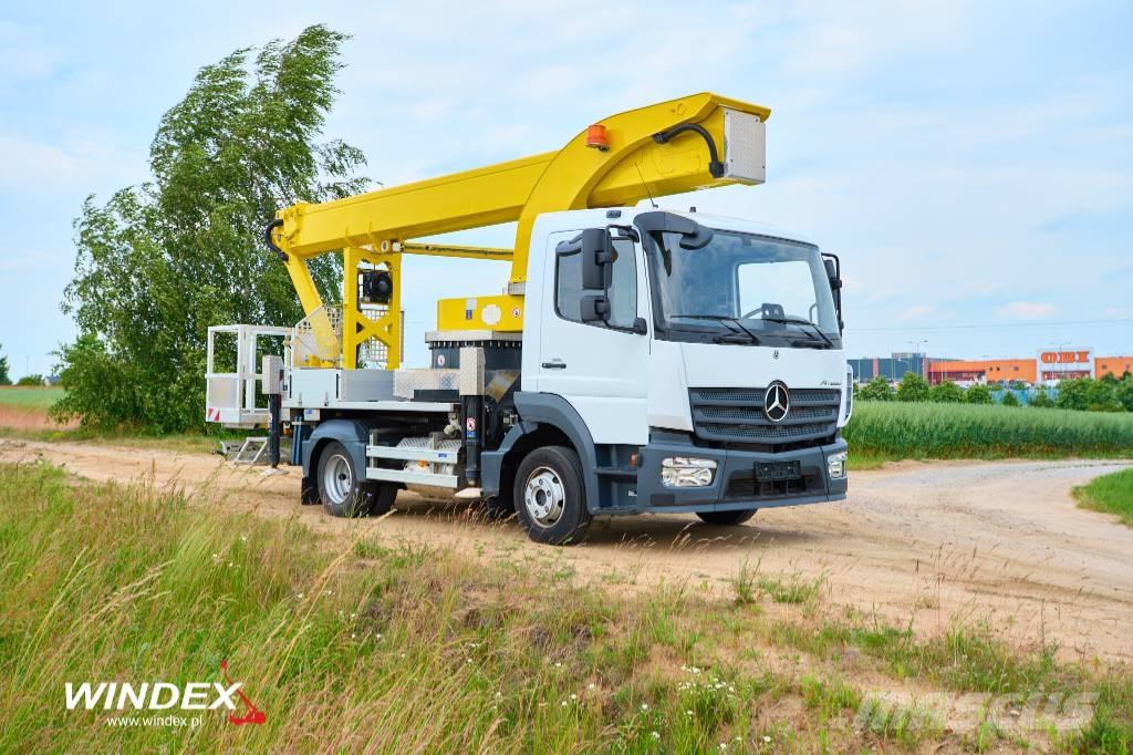 Palfinger P 300 KS 卡車裝載高空作業車