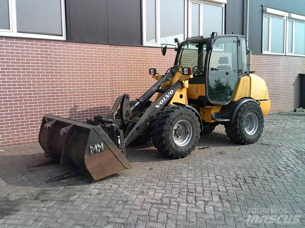 Volvo L25B 輪胎式裝載機