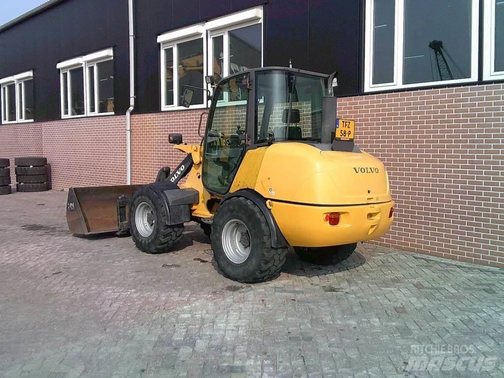 Volvo L25B 輪胎式裝載機
