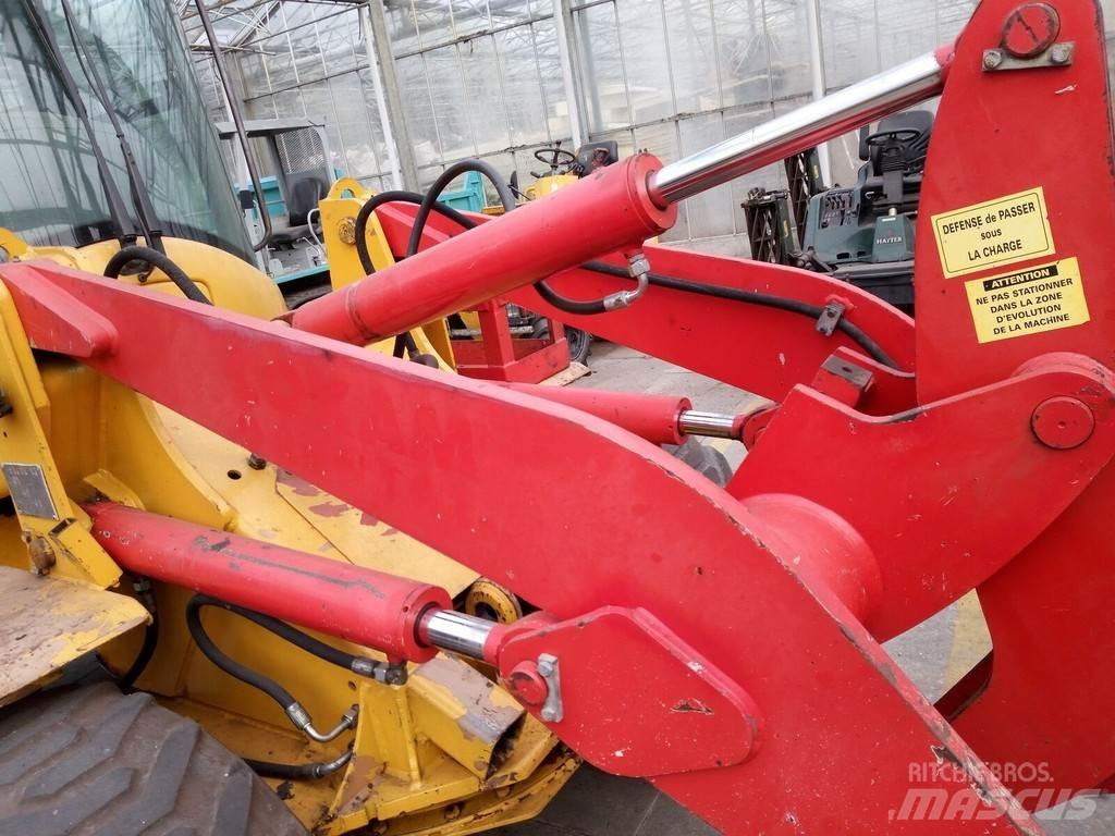 Volvo L30 輪胎式裝載機