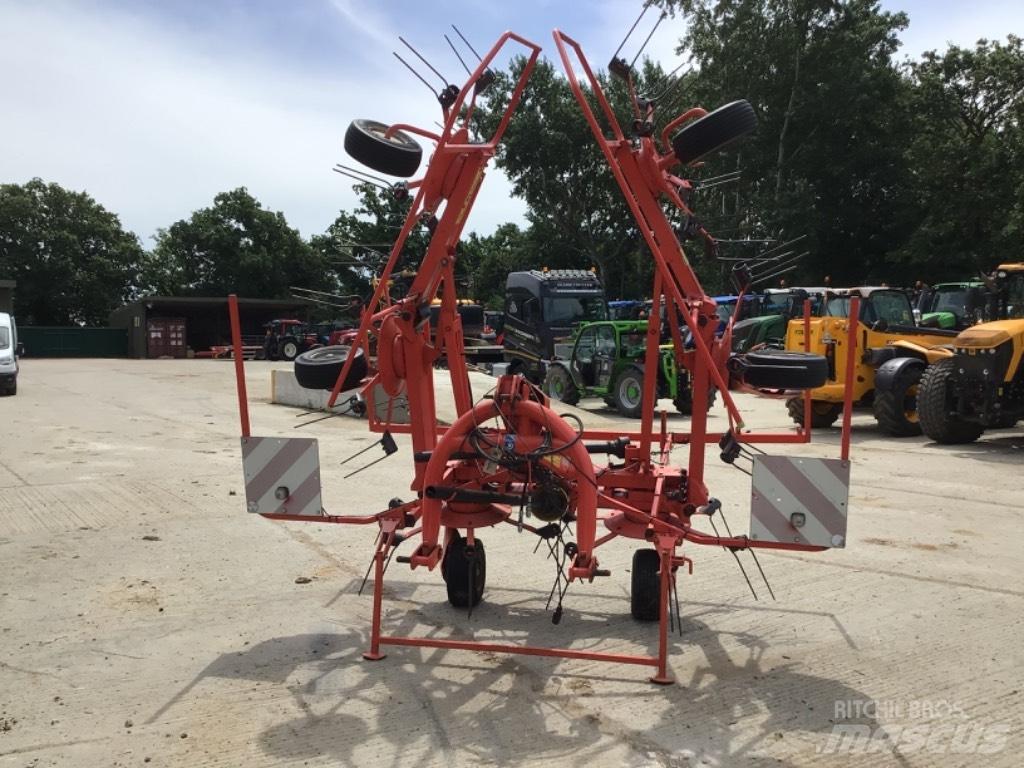 Kuhn GF 6502 堆草機