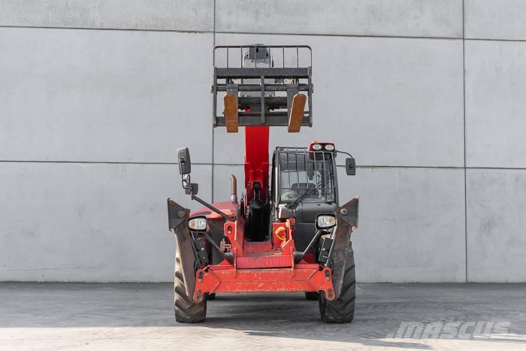 Manitou MT 1440 伸縮臂操作車