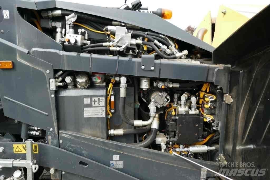 Bomag BF 200 C-2 小型瀝青機
