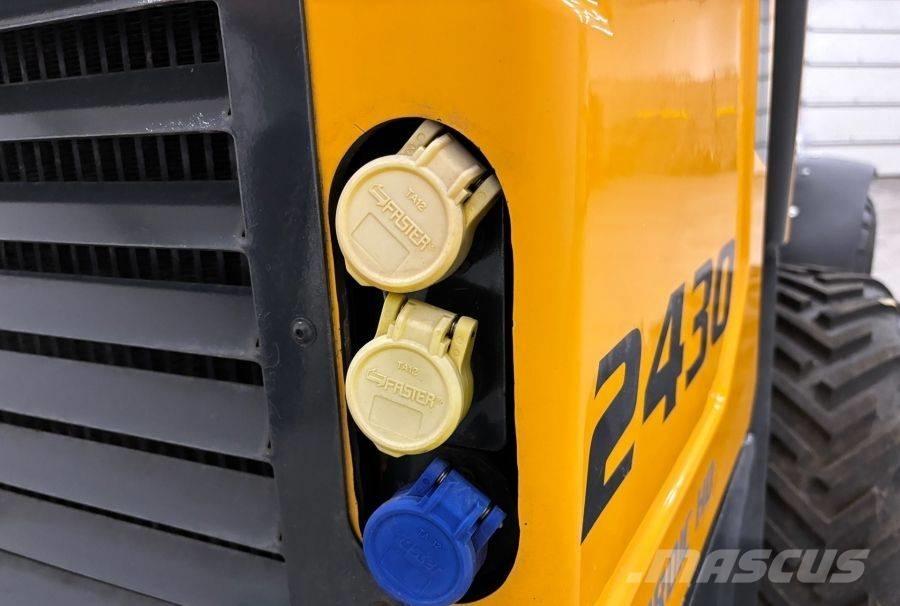 Schäffer 2430 HD 滑移轉向裝載機